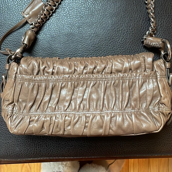 Prada handbag 😍FLASH SALE😍 - Picture 6 of 16